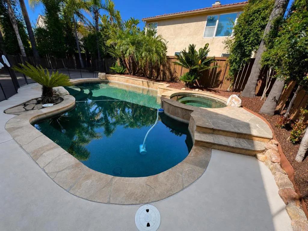 https://cdn.realtyfeed.com/cdn/127/306733169/c6ff623b70b73cceb35dfe5b9c6da5de.webp