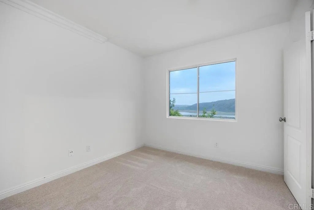 https://cdn.realtyfeed.com/cdn/127/306733172/37fe96f82319b5a97f5d6797dc739849.webp