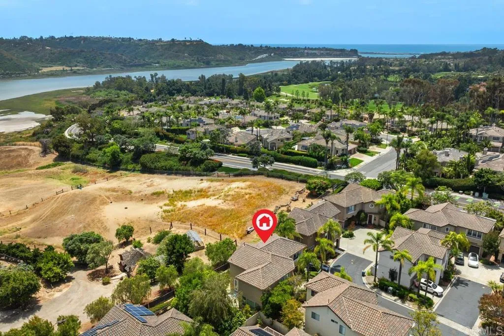 https://cdn.realtyfeed.com/cdn/127/306733172/49b34346f80bc5115afb400b31f815d9.webp