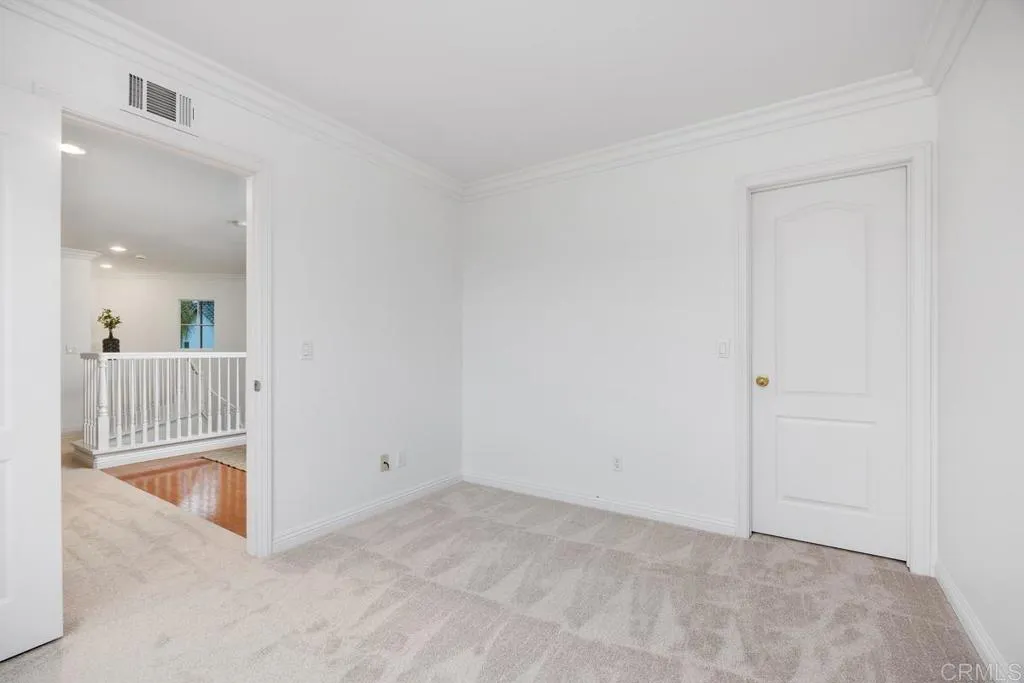 https://cdn.realtyfeed.com/cdn/127/306733172/b97942f4571327502794b54593fdc1b5.webp
