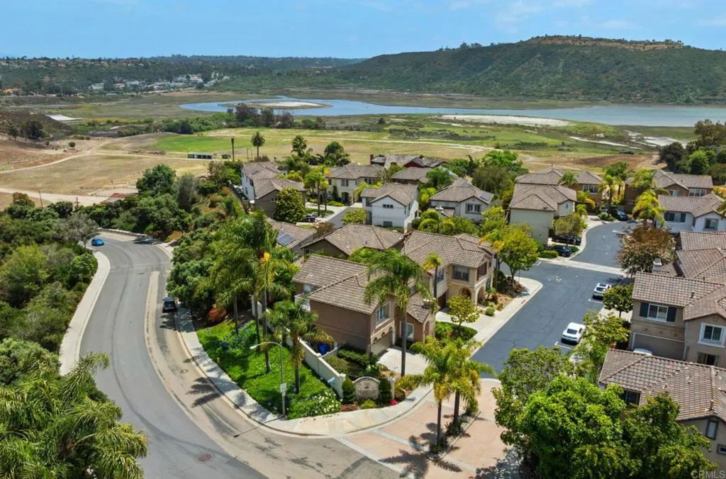 https://cdn.realtyfeed.com/cdn/127/306733172/c0a3d0b6a67af5dcc00b9add90955aa4.webp