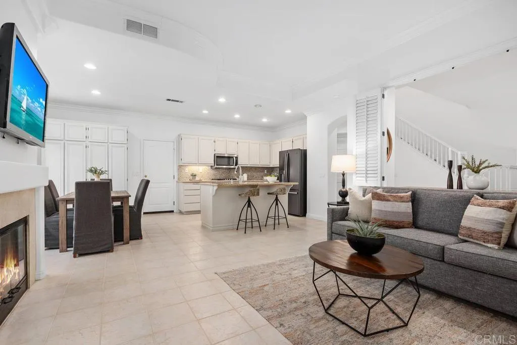 https://cdn.realtyfeed.com/cdn/127/306733172/eb8e788eb461acbc59ced2a066788db0.webp