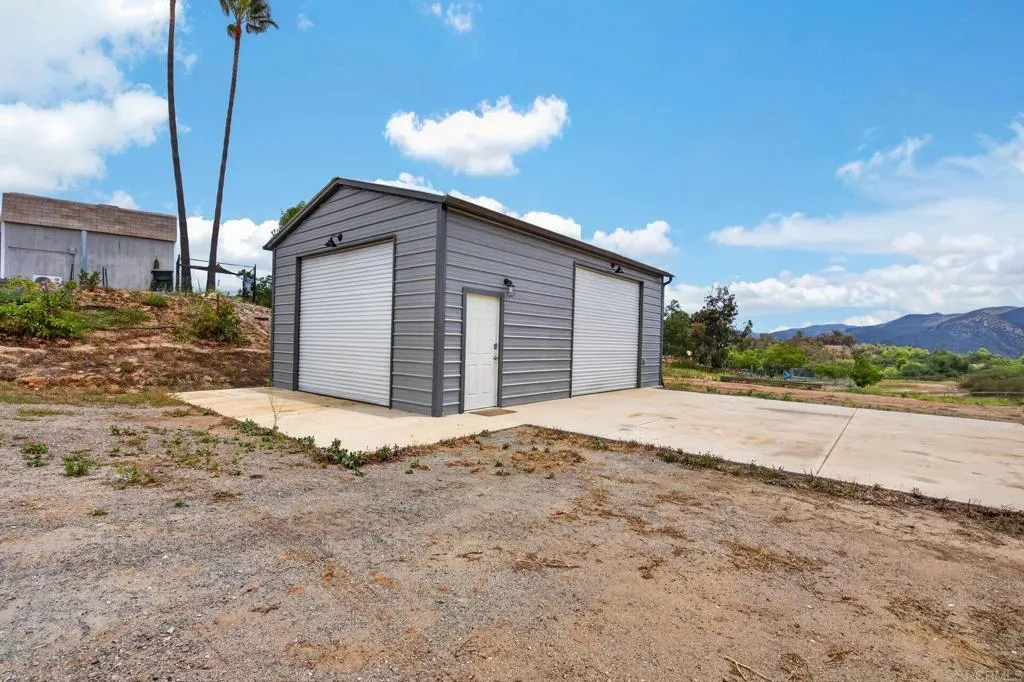 https://cdn.realtyfeed.com/cdn/127/306733182/1985c592d08a5d0f3b3483cf29dba990.webp