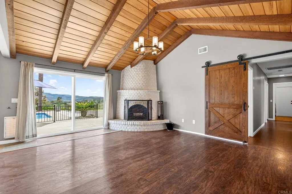 https://cdn.realtyfeed.com/cdn/127/306733182/1c1f7331ebb3db4ae774319cb1267155.webp