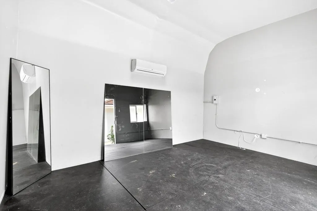 https://cdn.realtyfeed.com/cdn/127/306733182/68c6a14bb7f25e71788750eb7c5281ef.webp