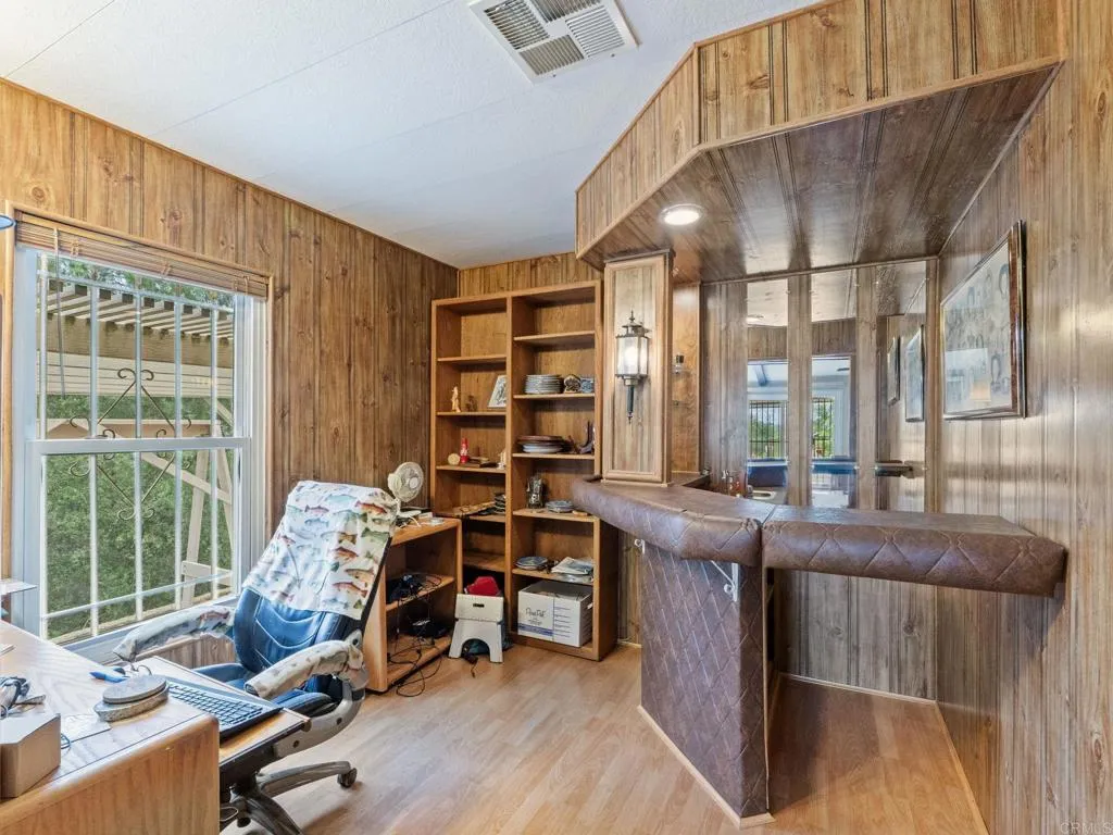 https://cdn.realtyfeed.com/cdn/127/306733185/080ac84a37ac033f81473bbff56af64d.webp