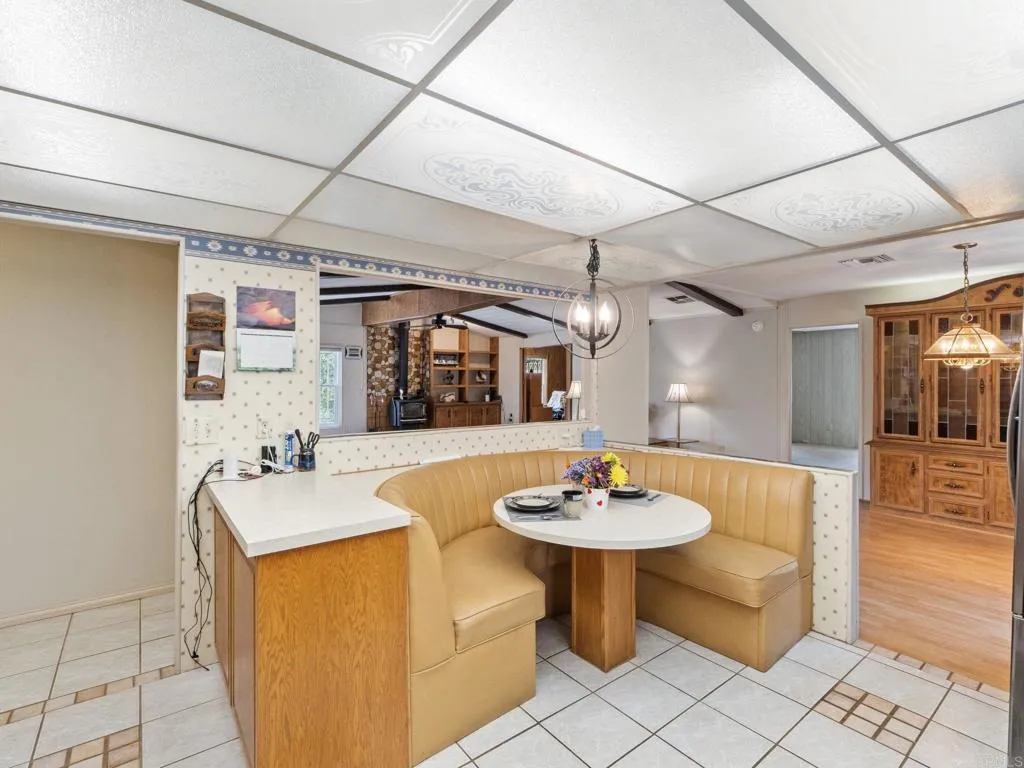 https://cdn.realtyfeed.com/cdn/127/306733185/346f7d787385926fd32c58e55b258d64.webp