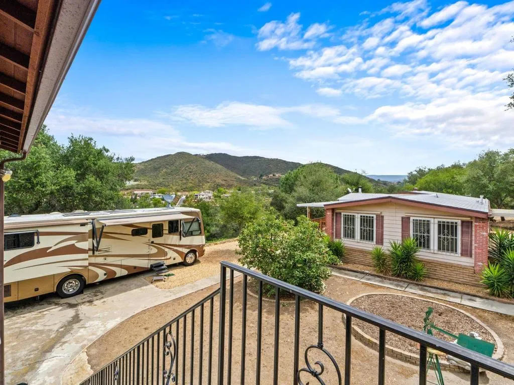 https://cdn.realtyfeed.com/cdn/127/306733185/3cbc89ad6e3bd06bdad53bb4a51c5fcf.webp