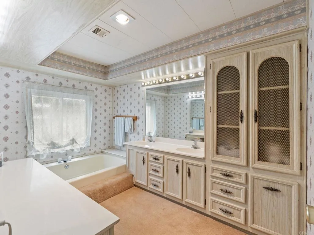 https://cdn.realtyfeed.com/cdn/127/306733185/4e21733908bc3ca4594bd06fa9e97497.webp