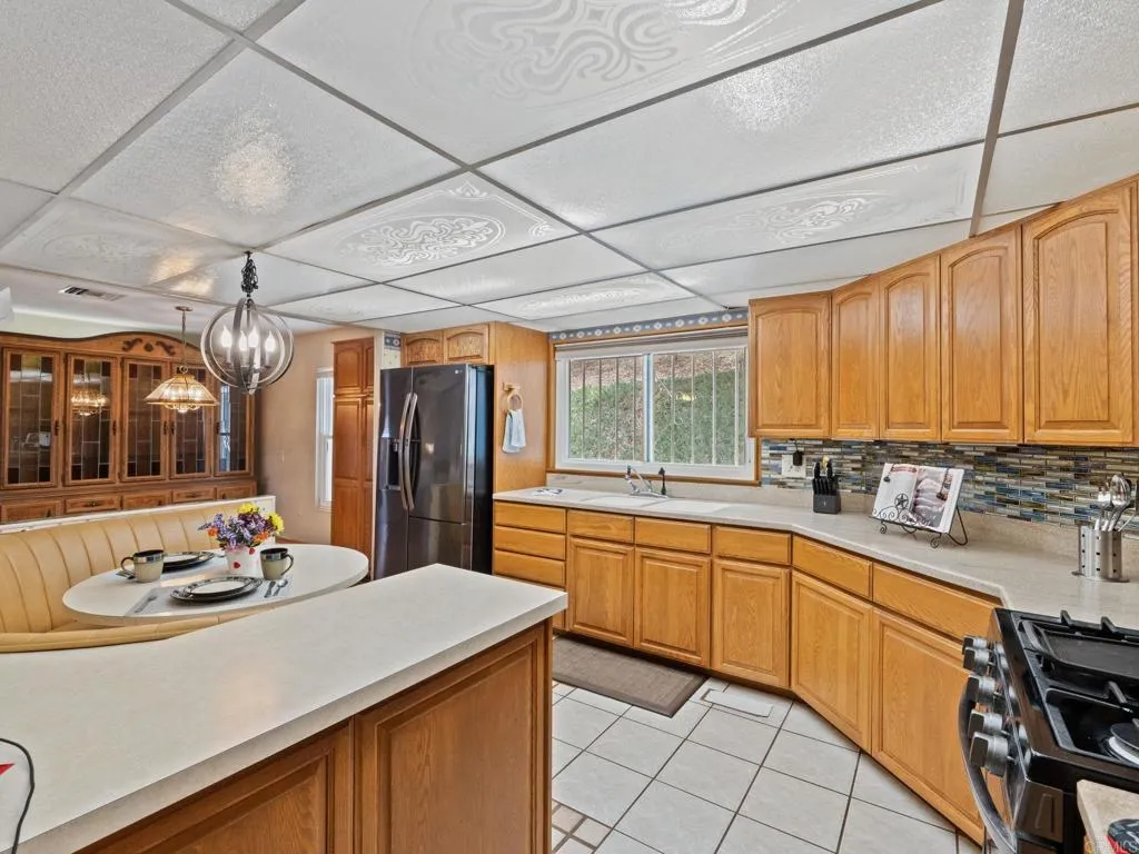 https://cdn.realtyfeed.com/cdn/127/306733185/5af2d57602e1a0e116ad58c7d0d3f269.webp