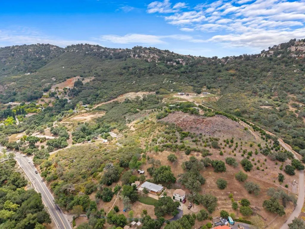 https://cdn.realtyfeed.com/cdn/127/306733185/8861788b3cec1f25409905e613fe1eb8.webp