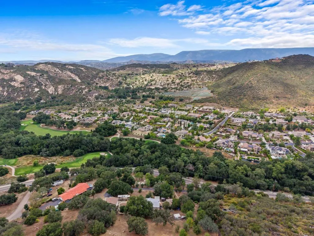 https://cdn.realtyfeed.com/cdn/127/306733185/f243afeb29245cb495ce59981d01e092.webp