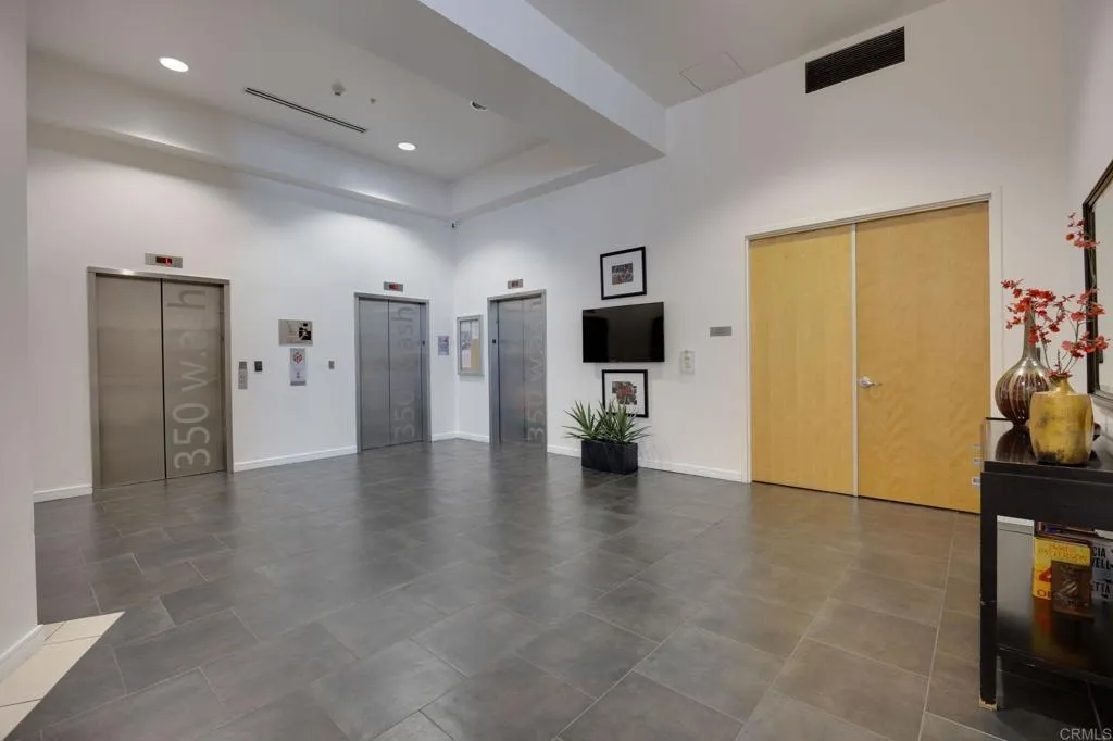 https://cdn.realtyfeed.com/cdn/127/306733186/1e211a9f53342099008d8d272cd8b7e6.webp