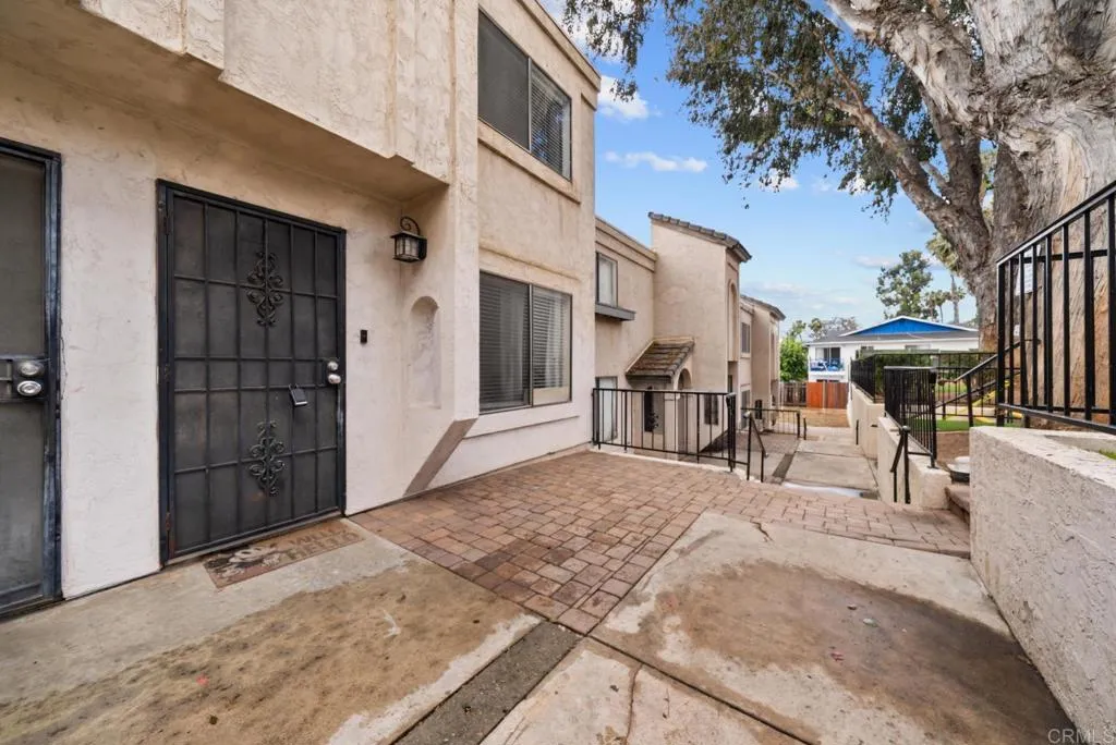 https://cdn.realtyfeed.com/cdn/127/306733221/006b03c1d0d593f1dae613822c592ff3.webp