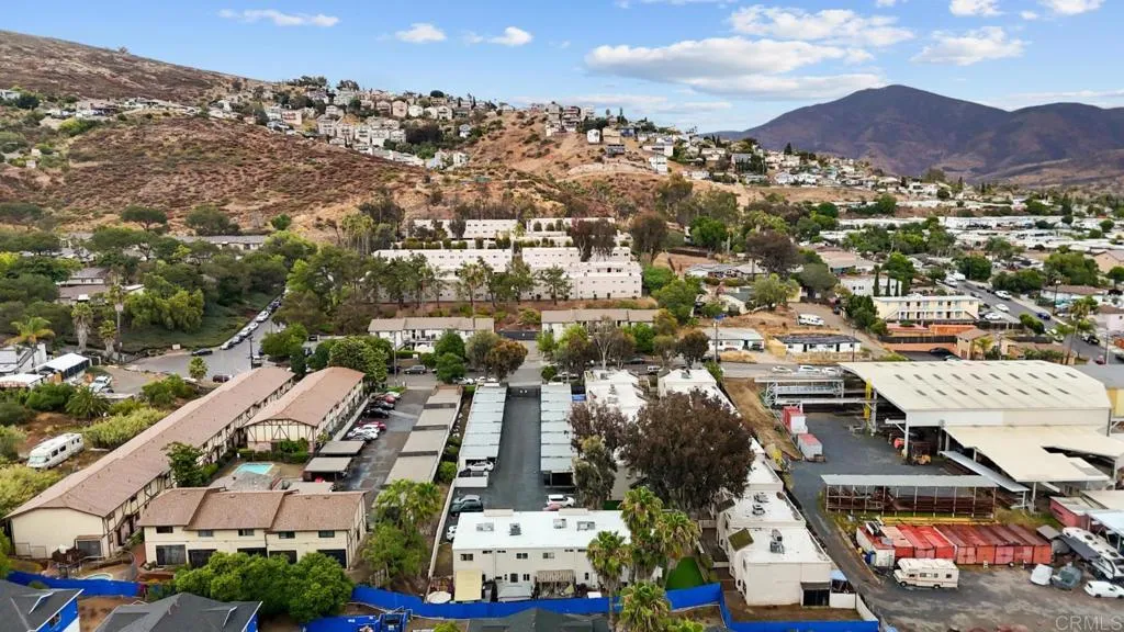 https://cdn.realtyfeed.com/cdn/127/306733221/5d36add38cd37683b1df5d8421b48a86.webp