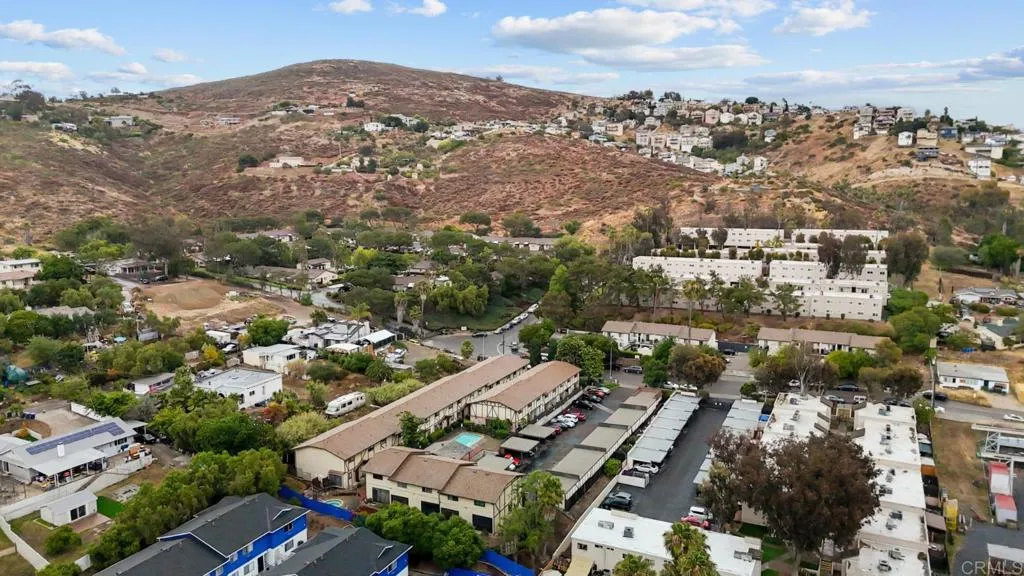 https://cdn.realtyfeed.com/cdn/127/306733221/cda05c26aa9578c1e513c744cb0a9081.webp