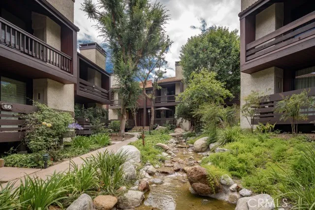 Woodland Hills, CA 91367