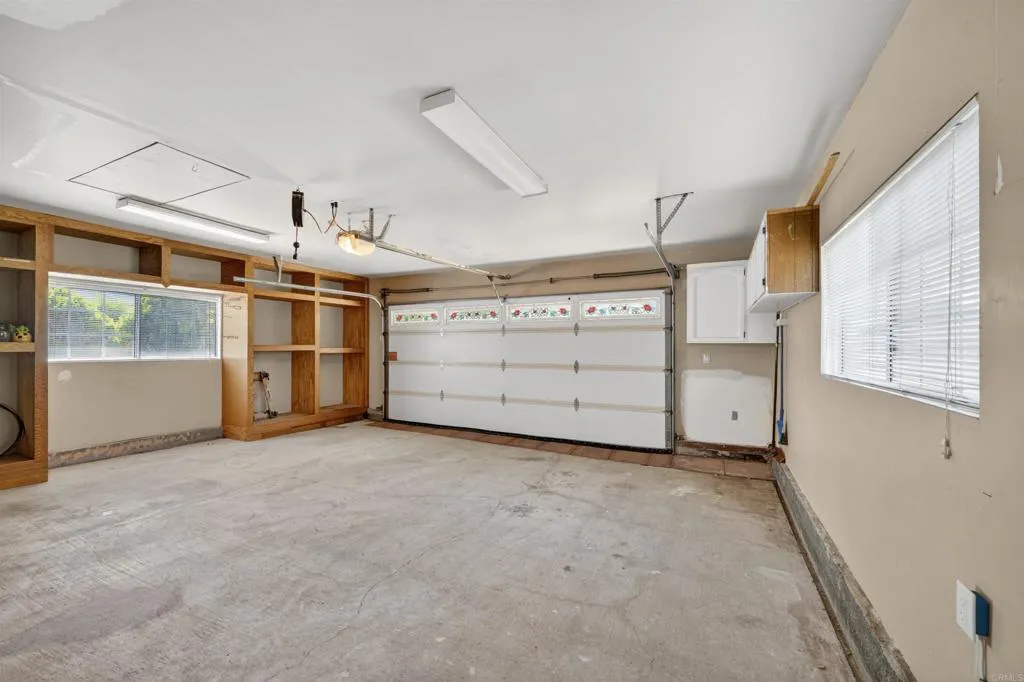 https://cdn.realtyfeed.com/cdn/127/306733227/98f840dc8984fcddf97b0c2c801fc3fc.webp