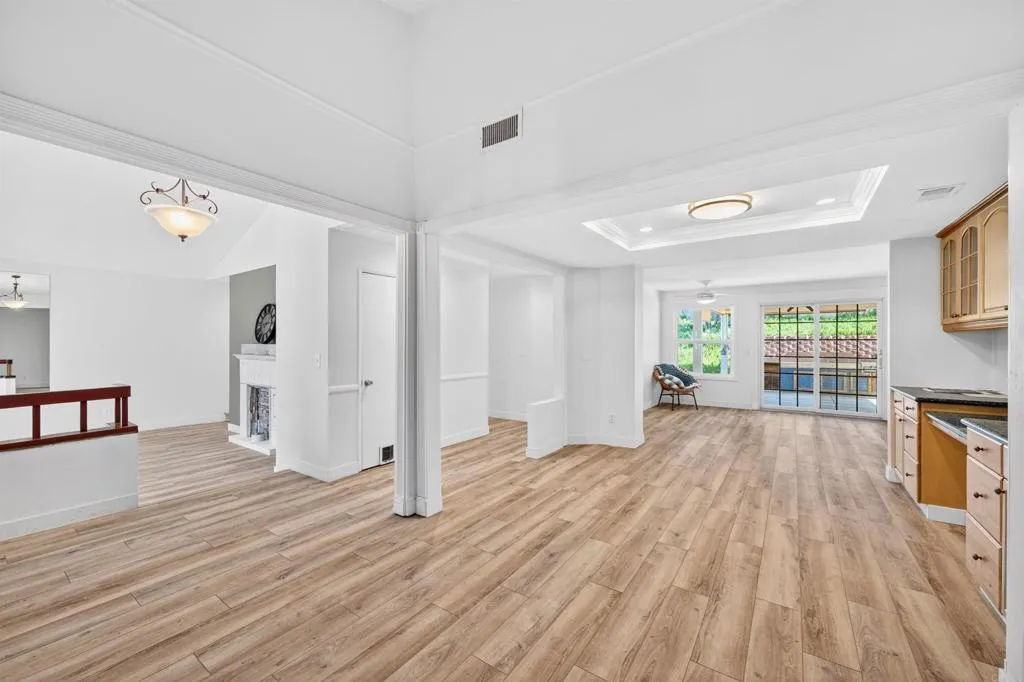 https://cdn.realtyfeed.com/cdn/127/306733227/cddd8d70a9be97bcee1ce61d25f2ce61.webp