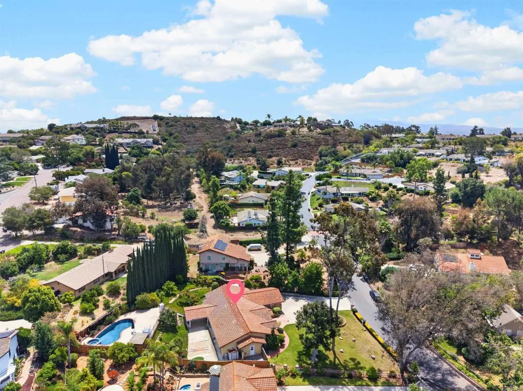 https://cdn.realtyfeed.com/cdn/127/306733227/eac33e6736efab0650bfdffa9f1b7015.webp