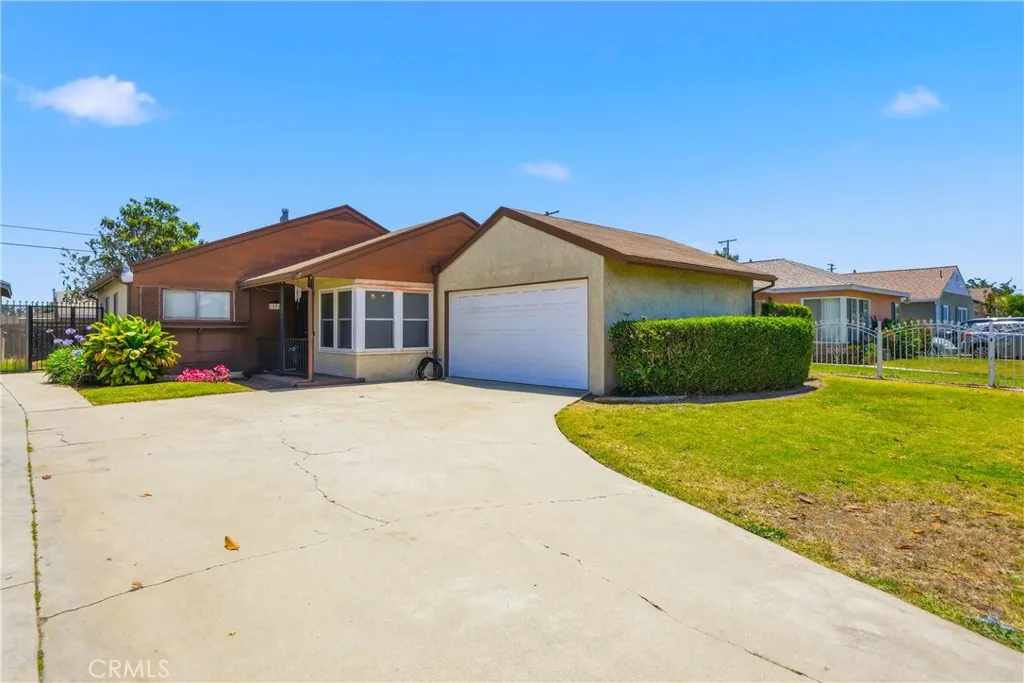 Compton, CA 90222