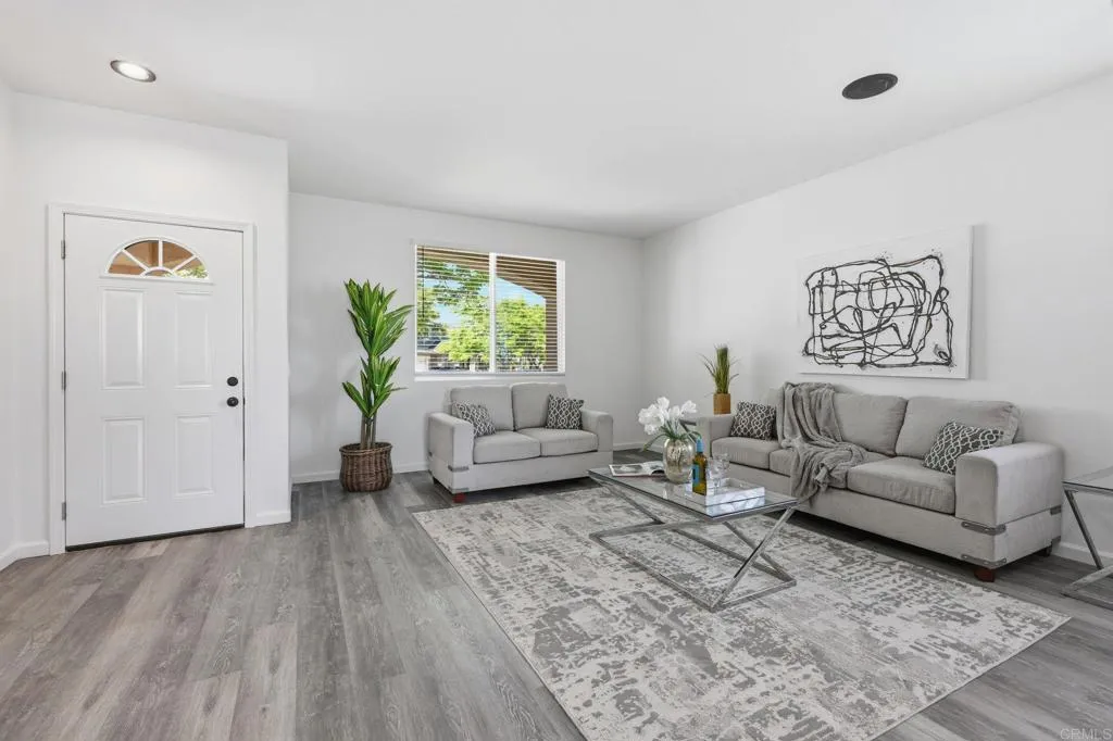 https://cdn.realtyfeed.com/cdn/127/306733276/df7400e829e0d2162ff494f72dd2be0c.webp