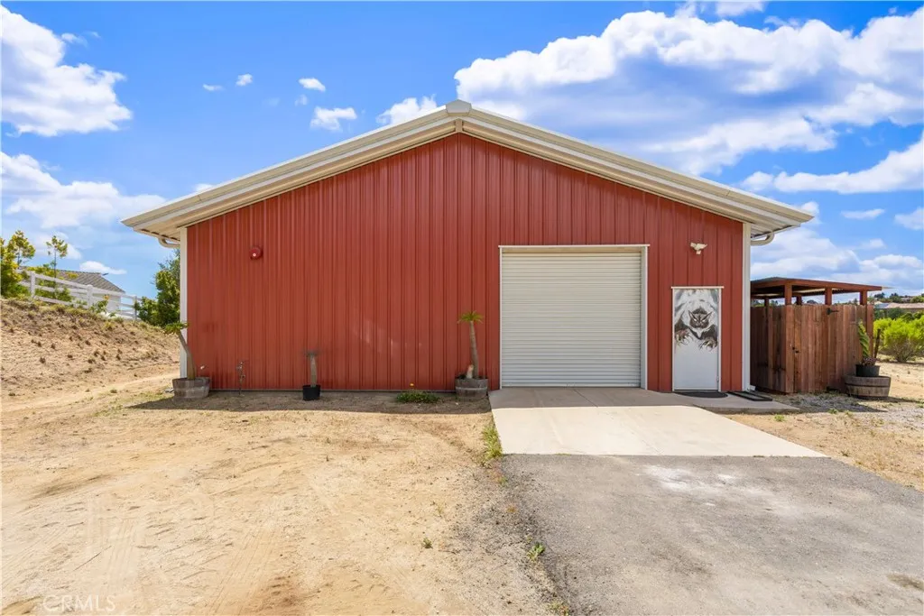 https://cdn.realtyfeed.com/cdn/127/306733277/130da8a96e7d262d6aaf2abf573075ca.webp