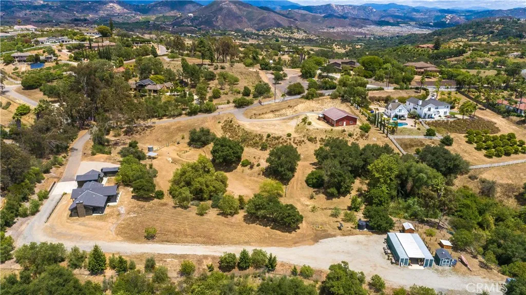 https://cdn.realtyfeed.com/cdn/127/306733277/338c3ca300e6131dc7520c872ff3f692.webp