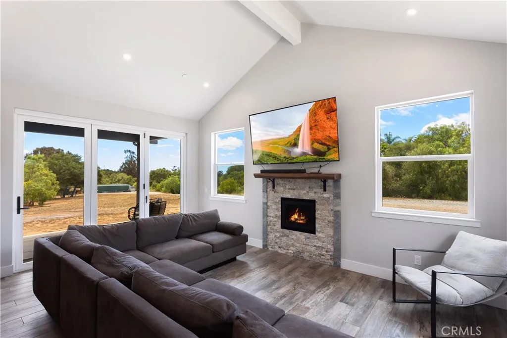 https://cdn.realtyfeed.com/cdn/127/306733277/5cb3388485ed2eecf1edf656bf5e2d85.webp