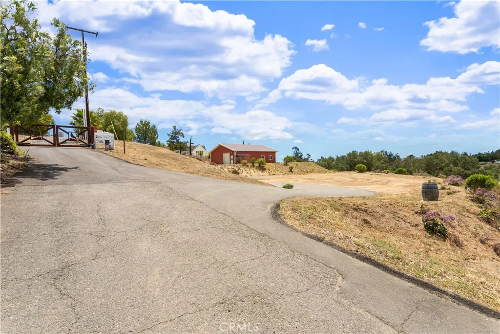 https://cdn.realtyfeed.com/cdn/127/306733277/6c1567fcfc088877786a6b9679280649.webp