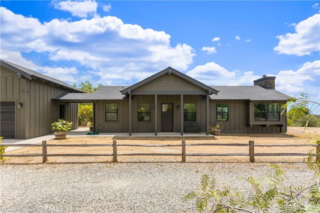 https://cdn.realtyfeed.com/cdn/127/306733277/6f1534cacedc53f06fa18d530ba1cabc.webp