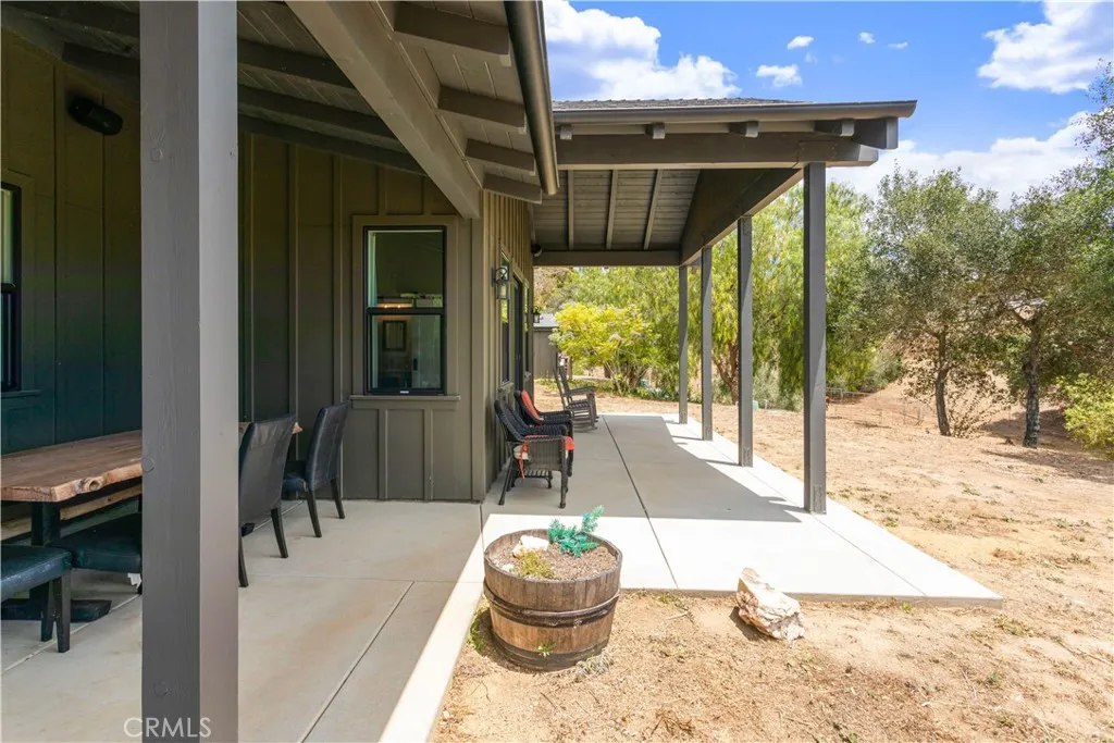https://cdn.realtyfeed.com/cdn/127/306733277/bca8b195763a19532725b5649ea255a5.webp