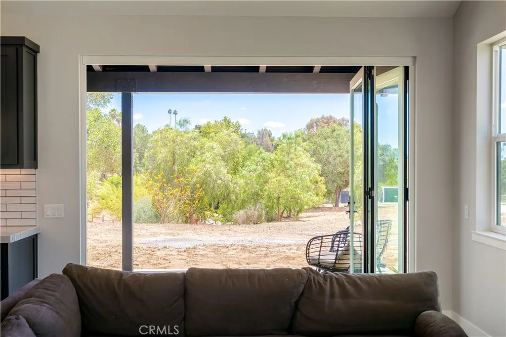 https://cdn.realtyfeed.com/cdn/127/306733277/ecea9ac7572daf6a05ef3493d3ad8205.webp