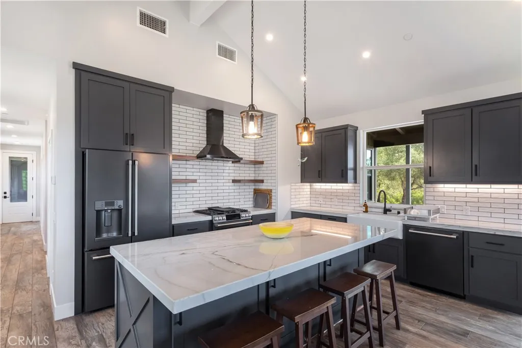https://cdn.realtyfeed.com/cdn/127/306733277/f0f67ed5c8886964899bc908b2d9b4d8.webp