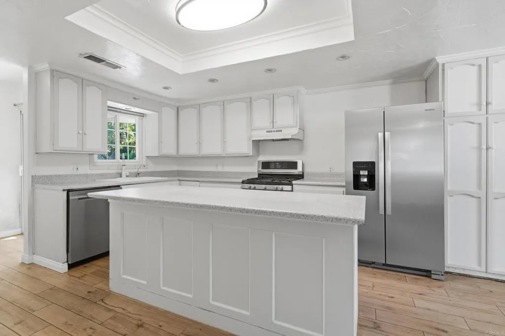 https://cdn.realtyfeed.com/cdn/127/306733288/0bedd509327873e9d0d484d3571385eb.webp