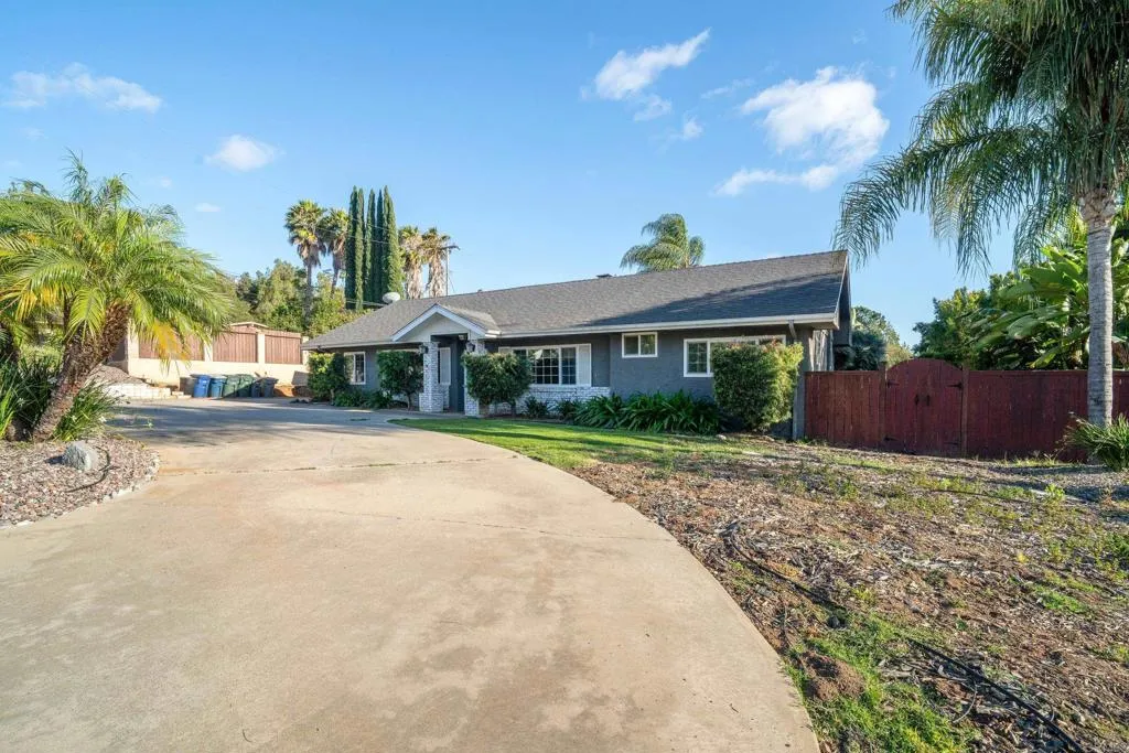 https://cdn.realtyfeed.com/cdn/127/306733288/99cad275df927533a4e734d3586195a0.webp