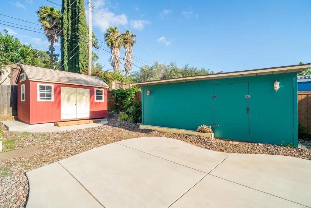 https://cdn.realtyfeed.com/cdn/127/306733288/e65fdbbe5ff9b88d811ed509c5b31bbd.webp