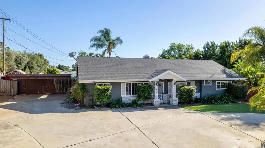 https://cdn.realtyfeed.com/cdn/127/306733288/fbbdf4c6182350497c0c424de649f4a9.webp