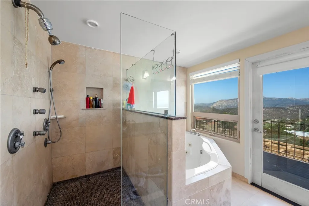 https://cdn.realtyfeed.com/cdn/127/306733297/5209a6b433b39541cf1af604432e7344.webp