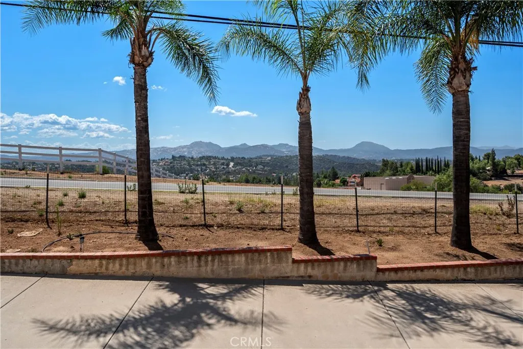 https://cdn.realtyfeed.com/cdn/127/306733297/bc29a17f37cdcc452e98c15d9d005216.webp