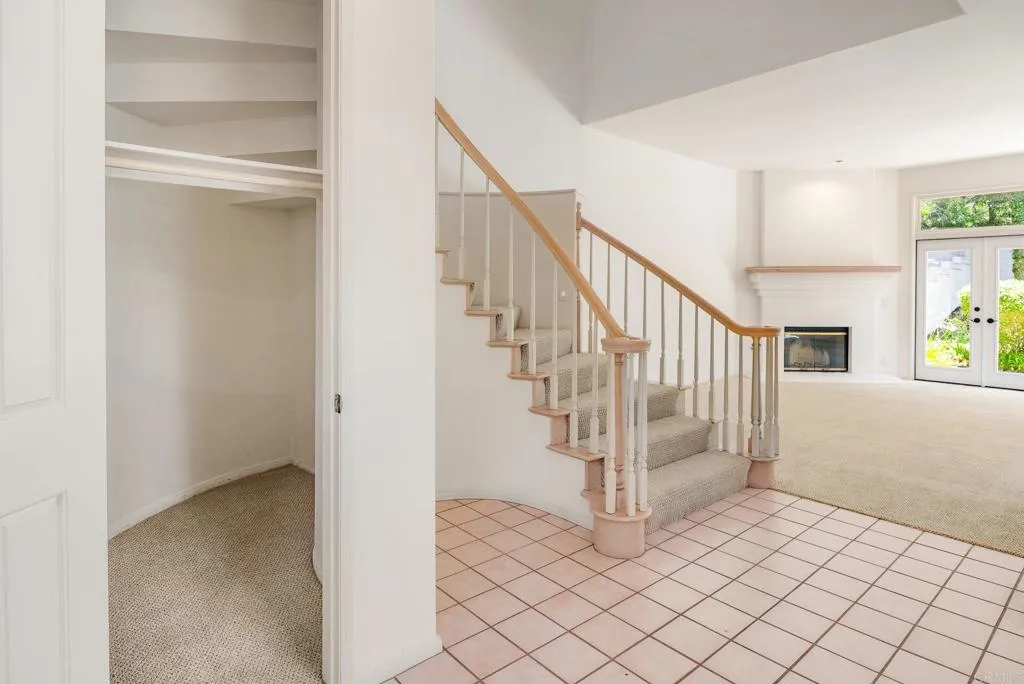 https://cdn.realtyfeed.com/cdn/127/306733341/072672bbab226e1c41cd431ae6436ea5.webp