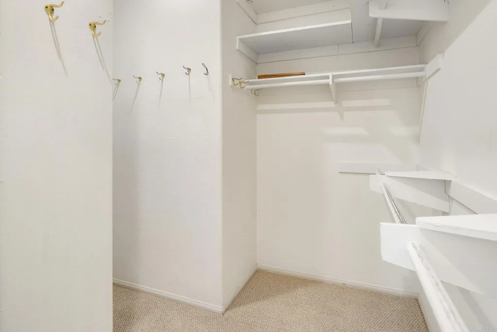 https://cdn.realtyfeed.com/cdn/127/306733341/14d426ad4754fe4299fba3ff41bf0286.webp