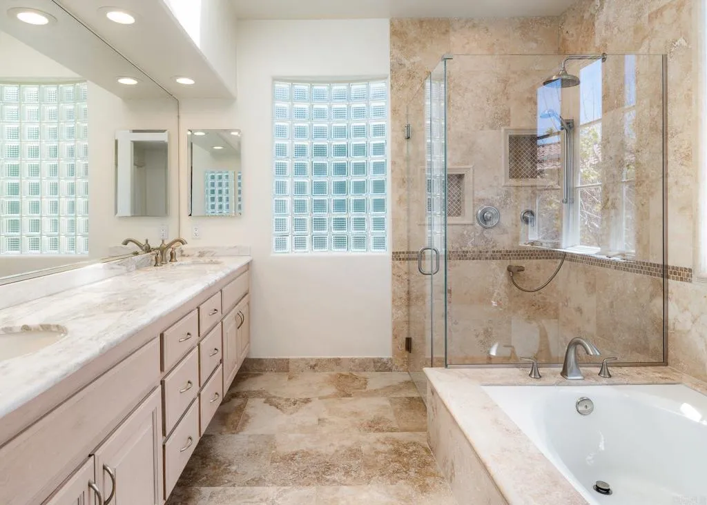 https://cdn.realtyfeed.com/cdn/127/306733341/37ce9d56d35a48ebcd80396994c8d2e7.webp