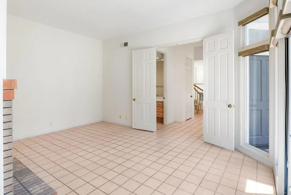 https://cdn.realtyfeed.com/cdn/127/306733341/53bc614e6268c7e040c77f86855f57fe.webp