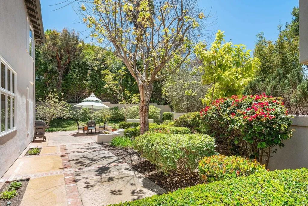 https://cdn.realtyfeed.com/cdn/127/306733341/5733d03fe3939a77a2c9fb721be10a3d.webp