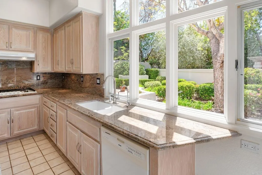 https://cdn.realtyfeed.com/cdn/127/306733341/6f75296d4e0673af92f06662bbd6dbae.webp