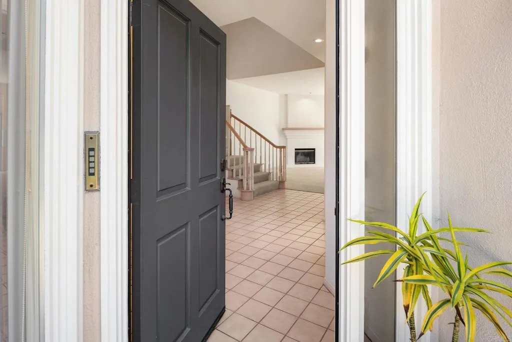 https://cdn.realtyfeed.com/cdn/127/306733341/70fd23c850d338bb9f13401885efffd3.webp