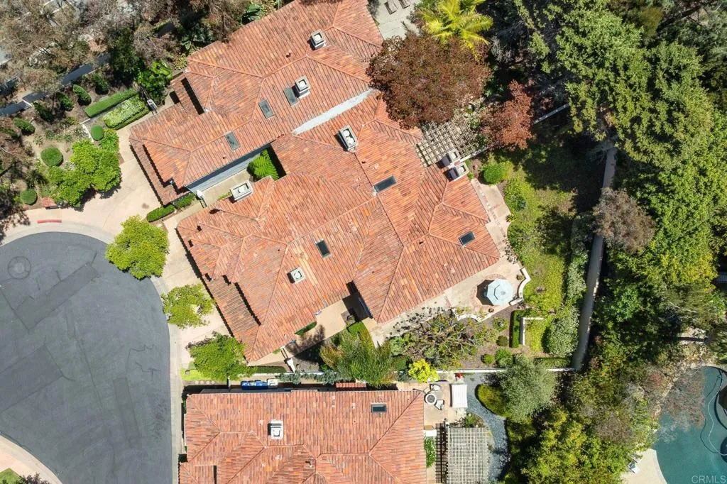 https://cdn.realtyfeed.com/cdn/127/306733341/868da34106b063f2623a7f2224a6529e.webp