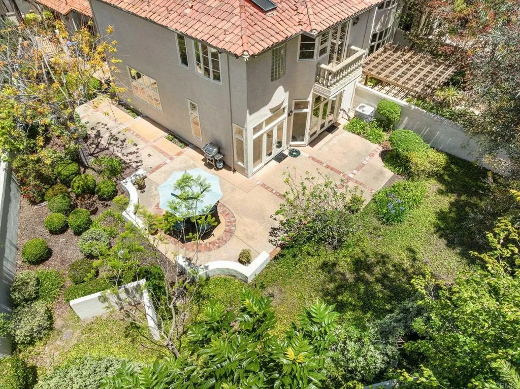 https://cdn.realtyfeed.com/cdn/127/306733341/cfadd58d4a3fdf3a02b3489c7426ab52.webp