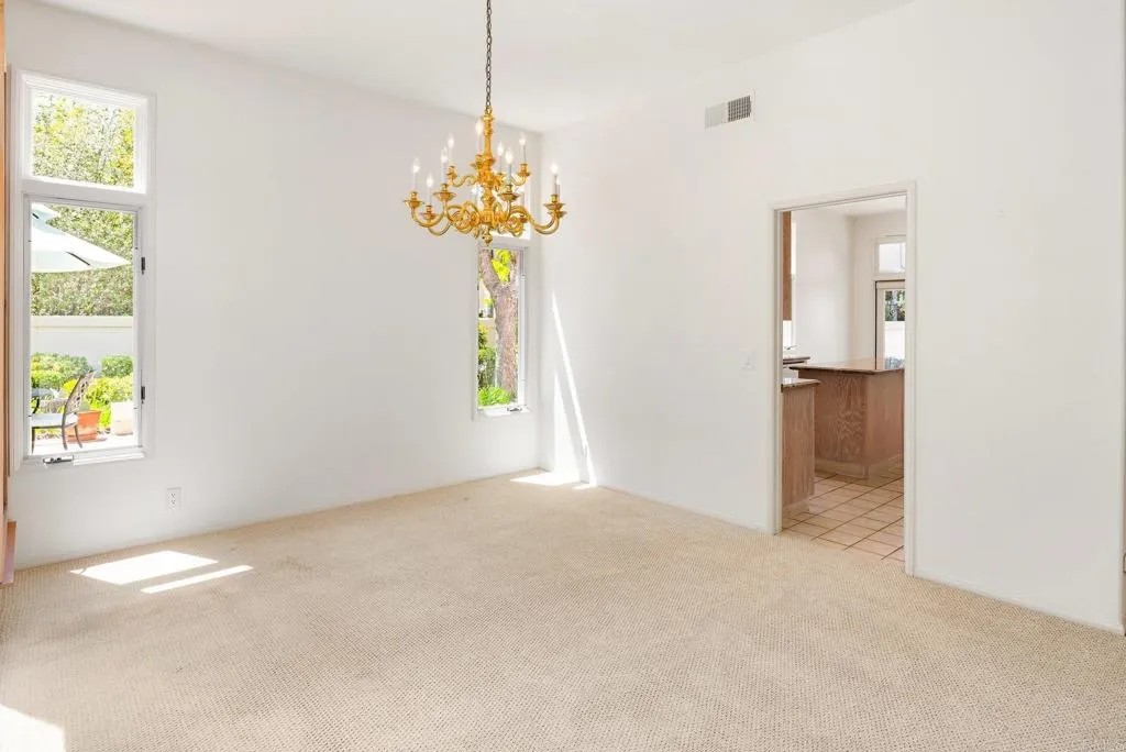 https://cdn.realtyfeed.com/cdn/127/306733341/df004a0d69ed449f55af980c125ee5f3.webp
